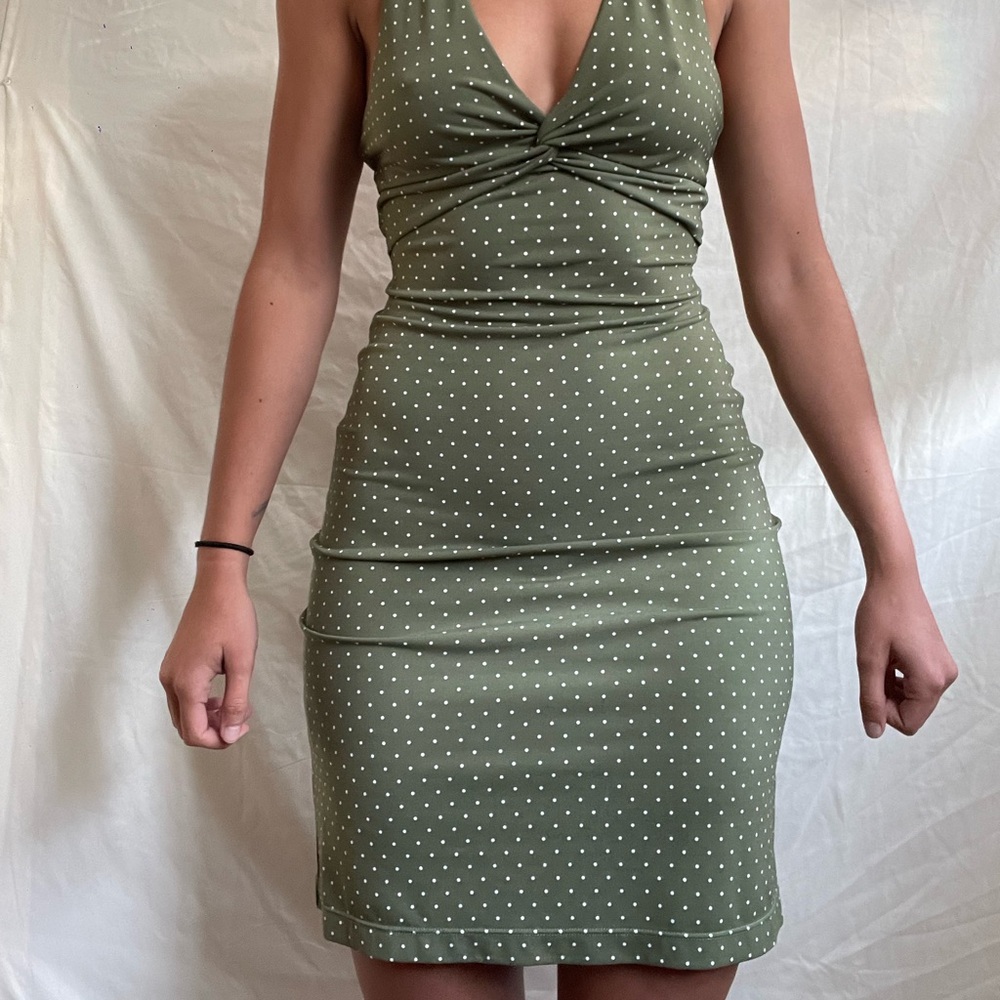 Bcbgmaxazria green polka dot dress
